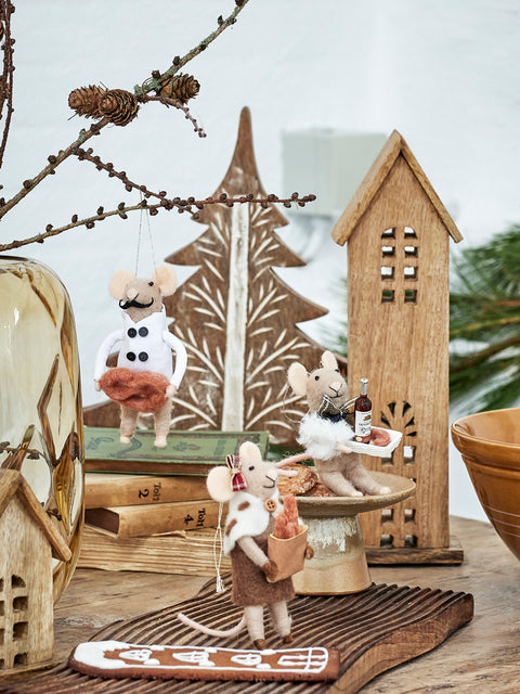 Peo Ornaments