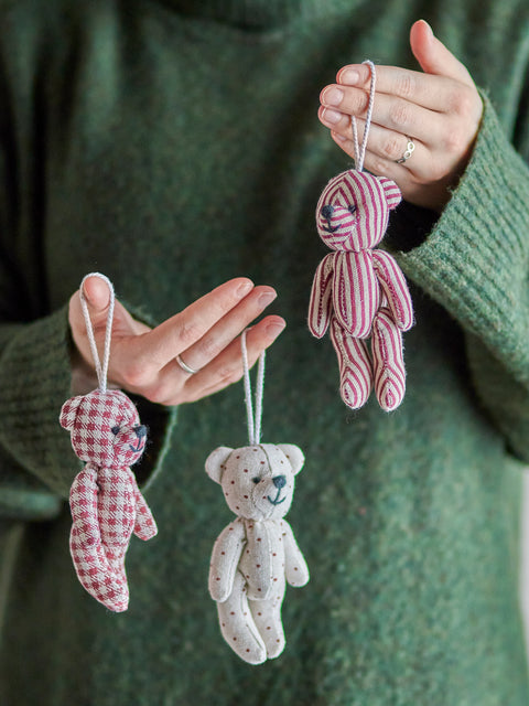 Peo Ornaments