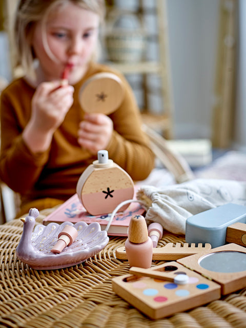 Daisy Makeup Set