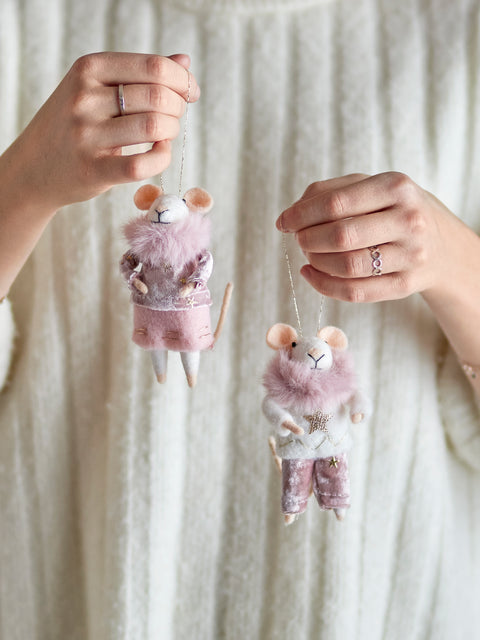 Peo Ornaments